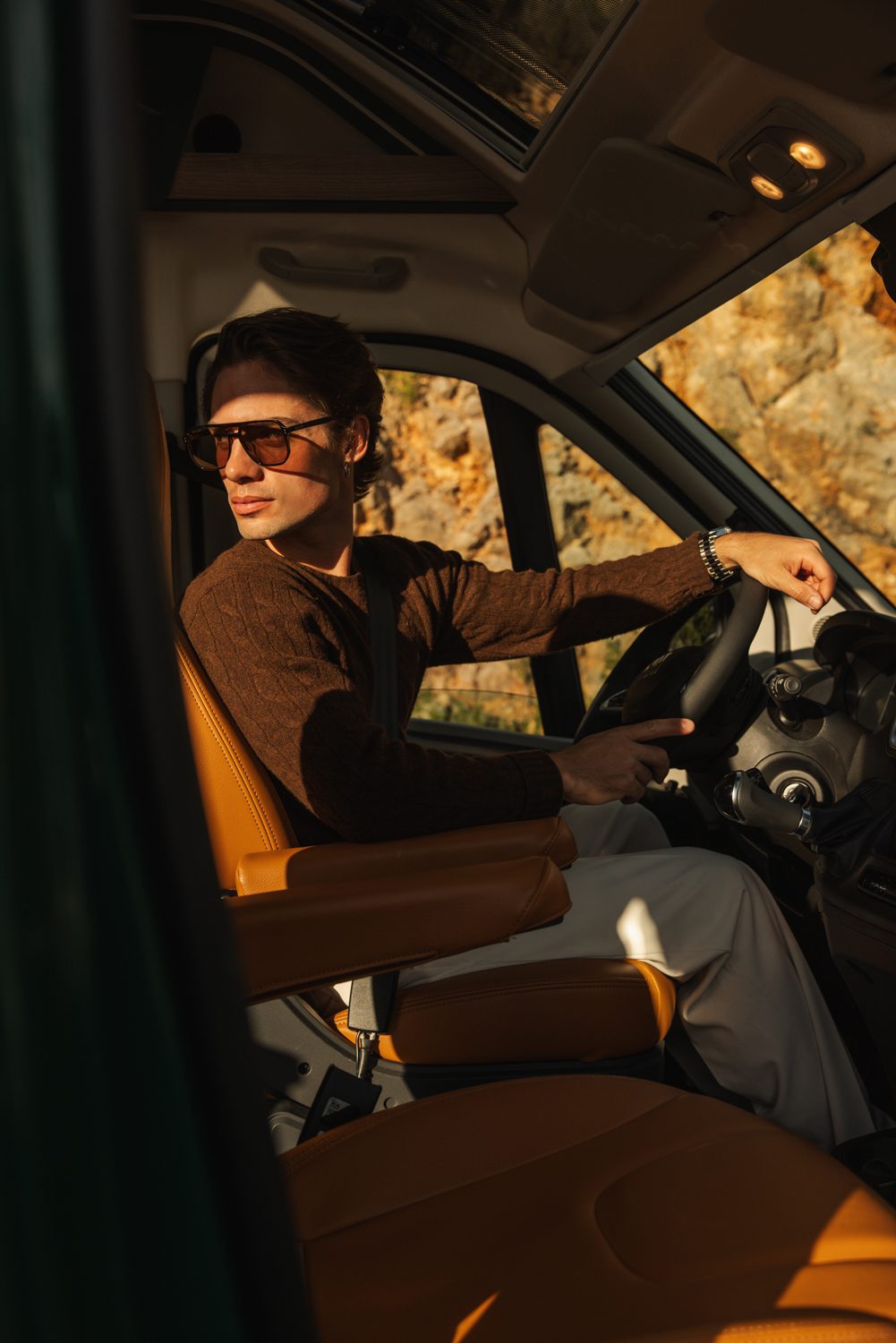 driving-lifestyle-photography-commercial-roadtrip-storytelling-anna-fichtner