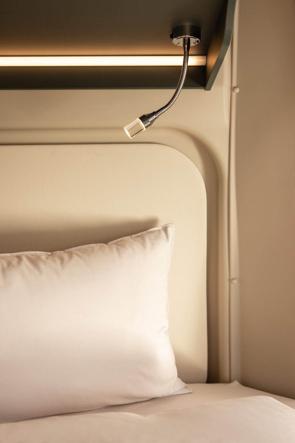 laika-bedroom-photography-travel-lifestyle-interior-anna-fichtner