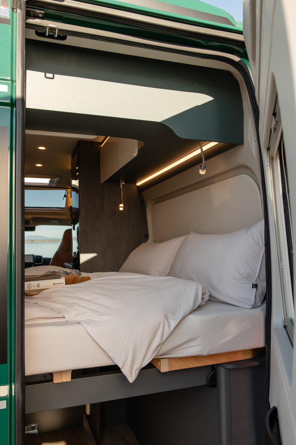 luxury-bedroom-photography-travel-lifestyle-interior-anna-fichtner