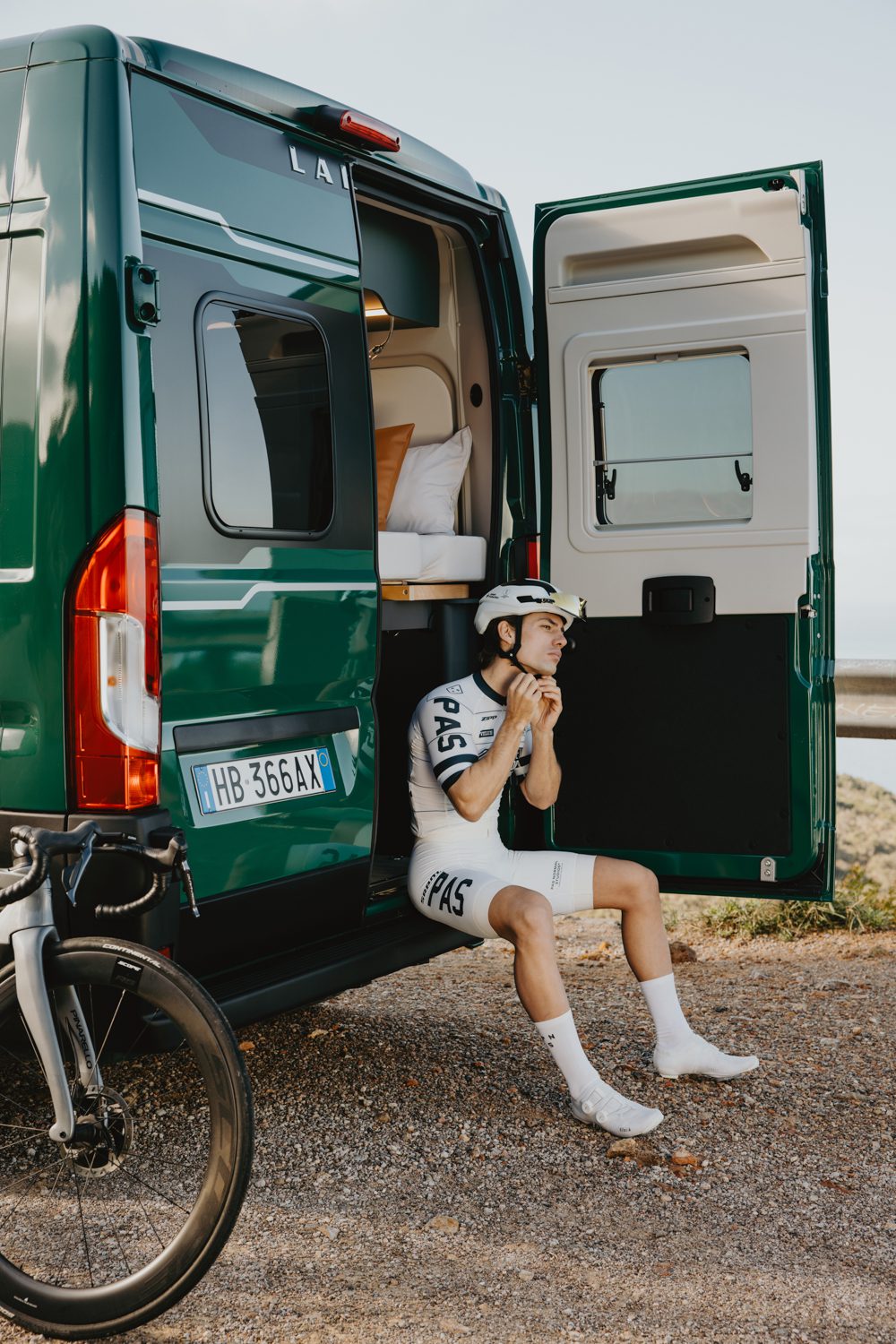 outdoor-lifestyle-brand-photography-camper-travel-anna-fichtner